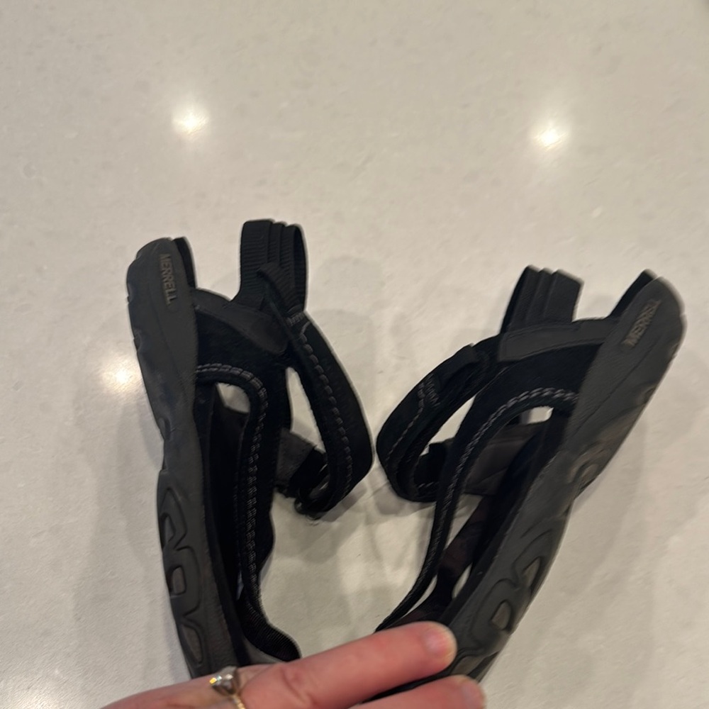 Merrell Women's Black Sandals - Picture 8 of 9